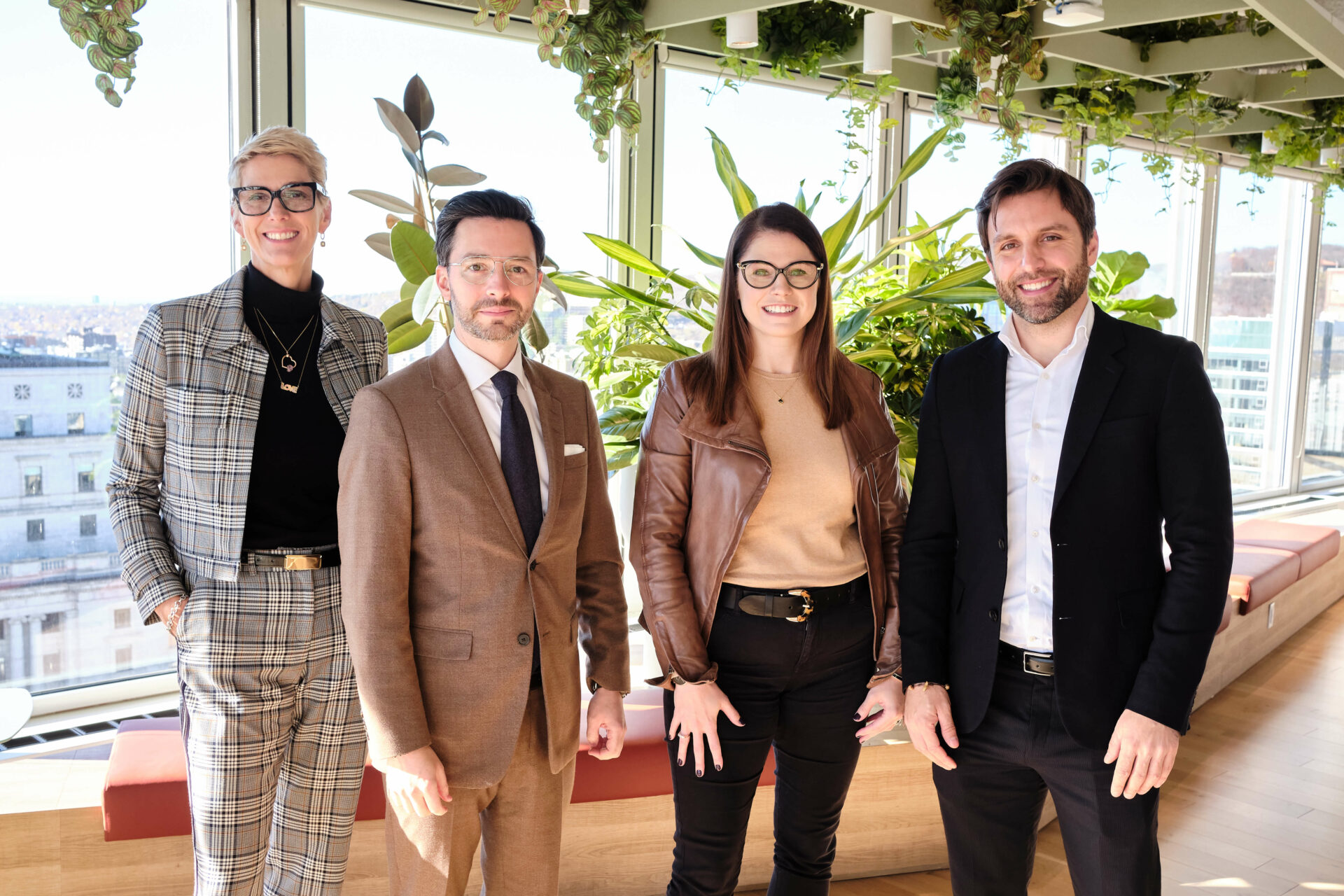 Anne Belliveau, Eric Falardeau, Michelle Sharp et Mathieu Dion souriants.